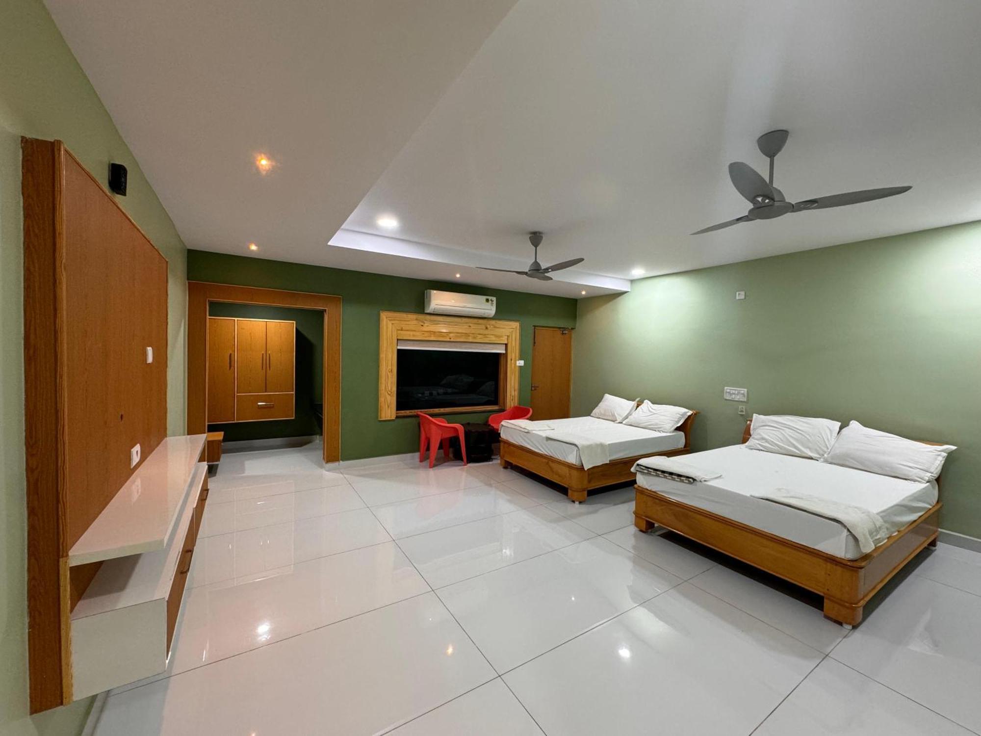 Yanam Resorts Exteriör bild