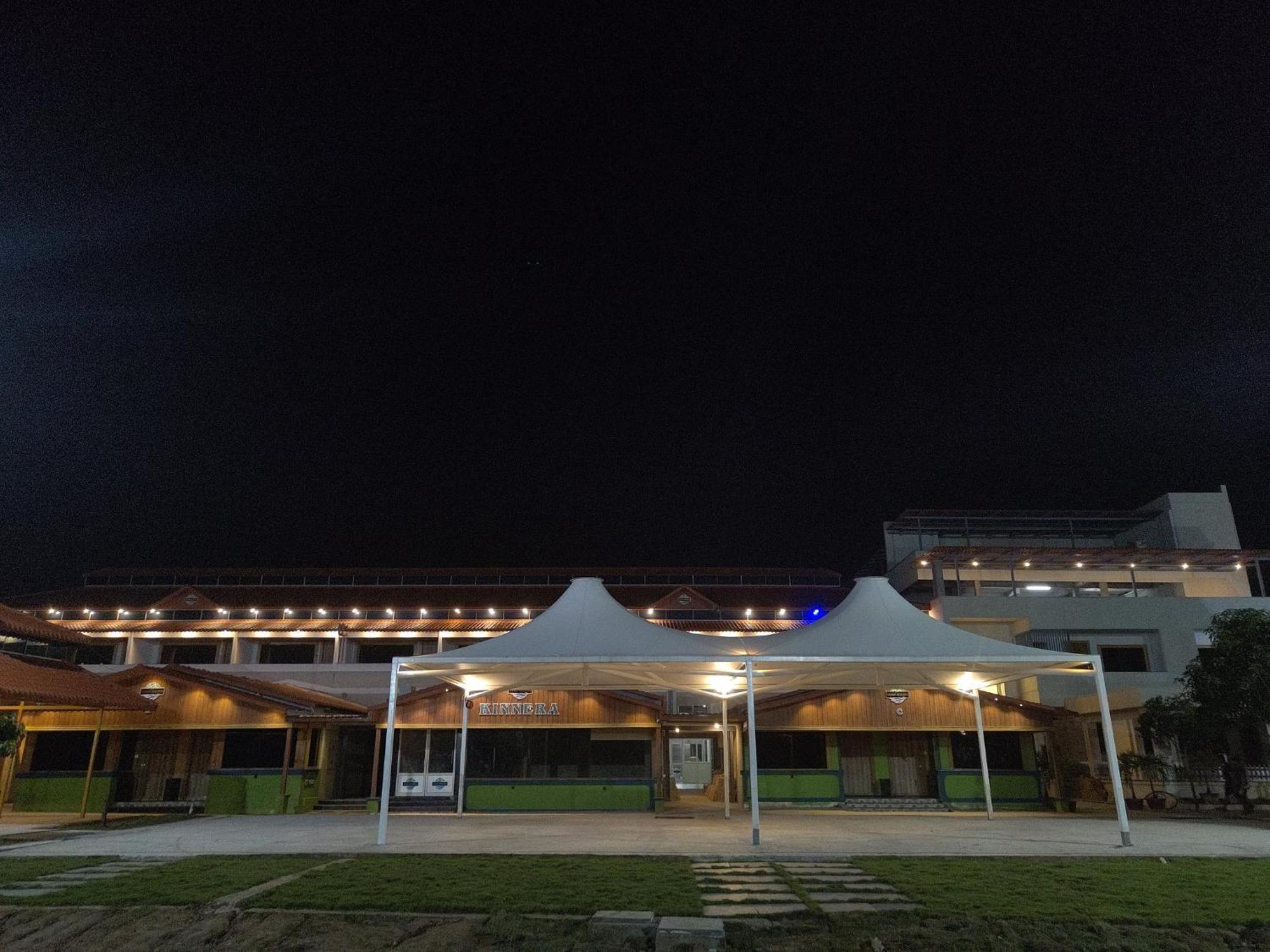 Yanam Resorts Exteriör bild