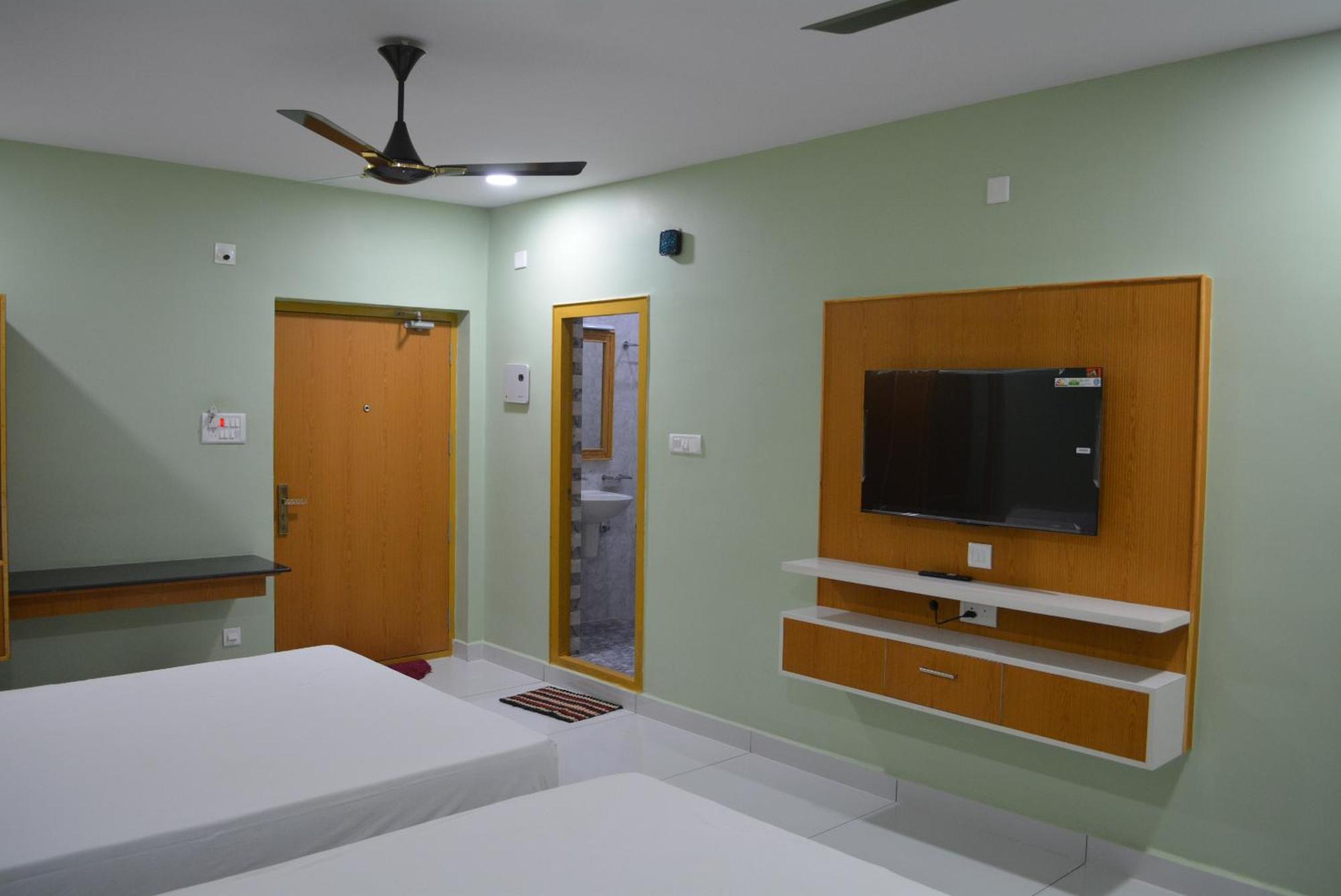 Yanam Resorts Exteriör bild