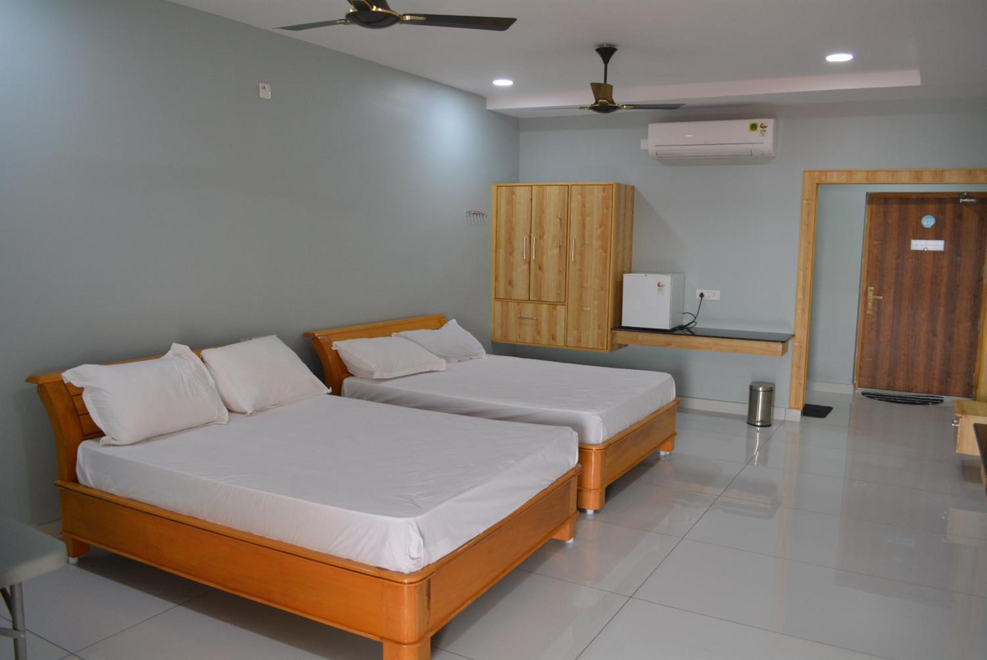 Yanam Resorts Exteriör bild