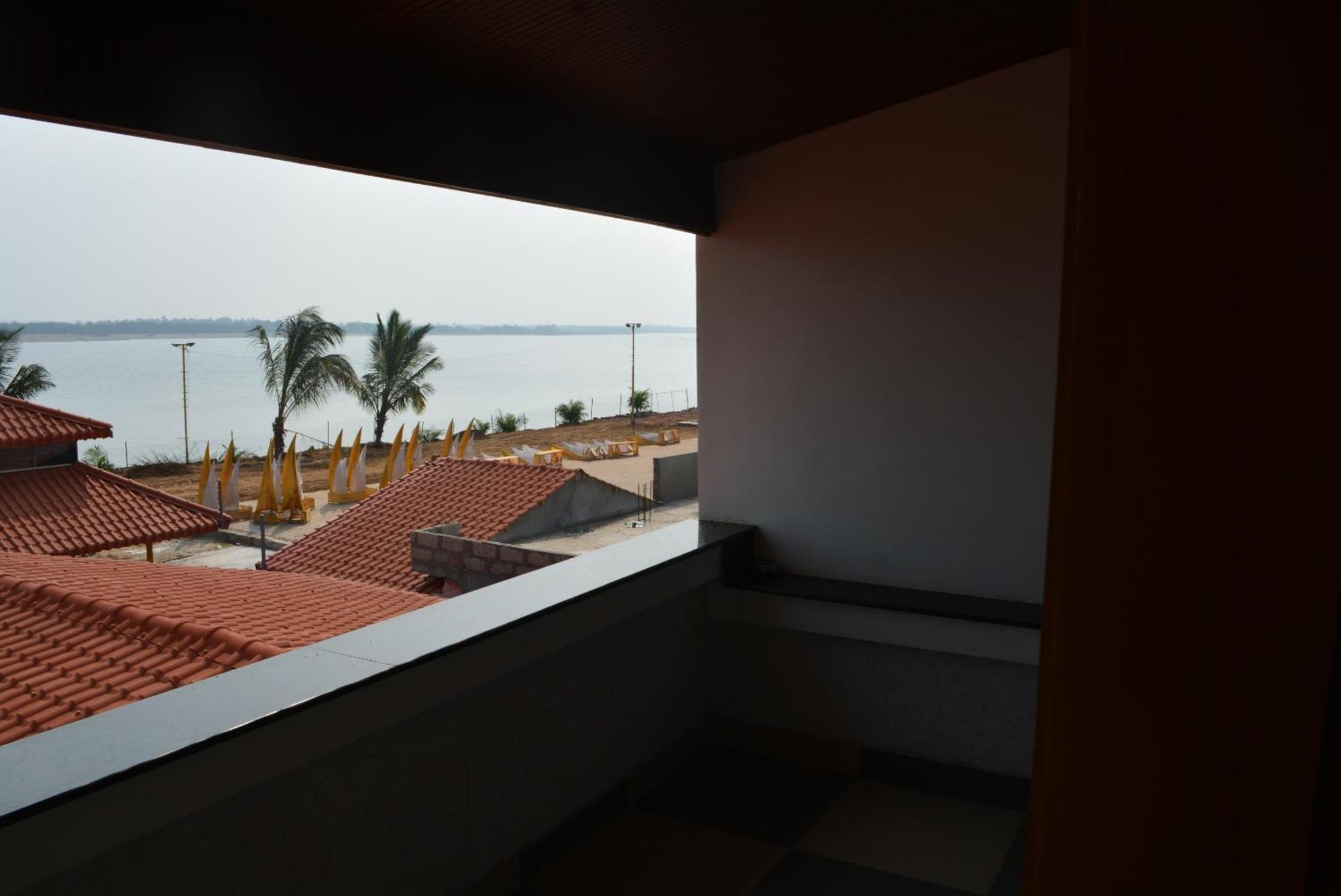 Yanam Resorts Exteriör bild