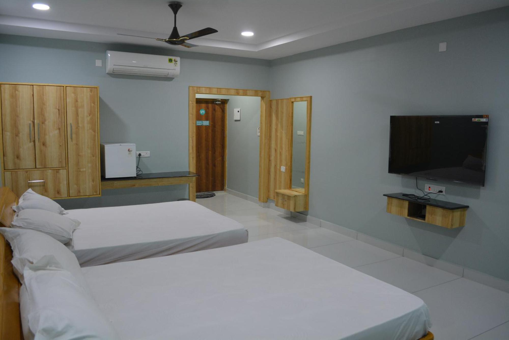 Yanam Resorts Exteriör bild