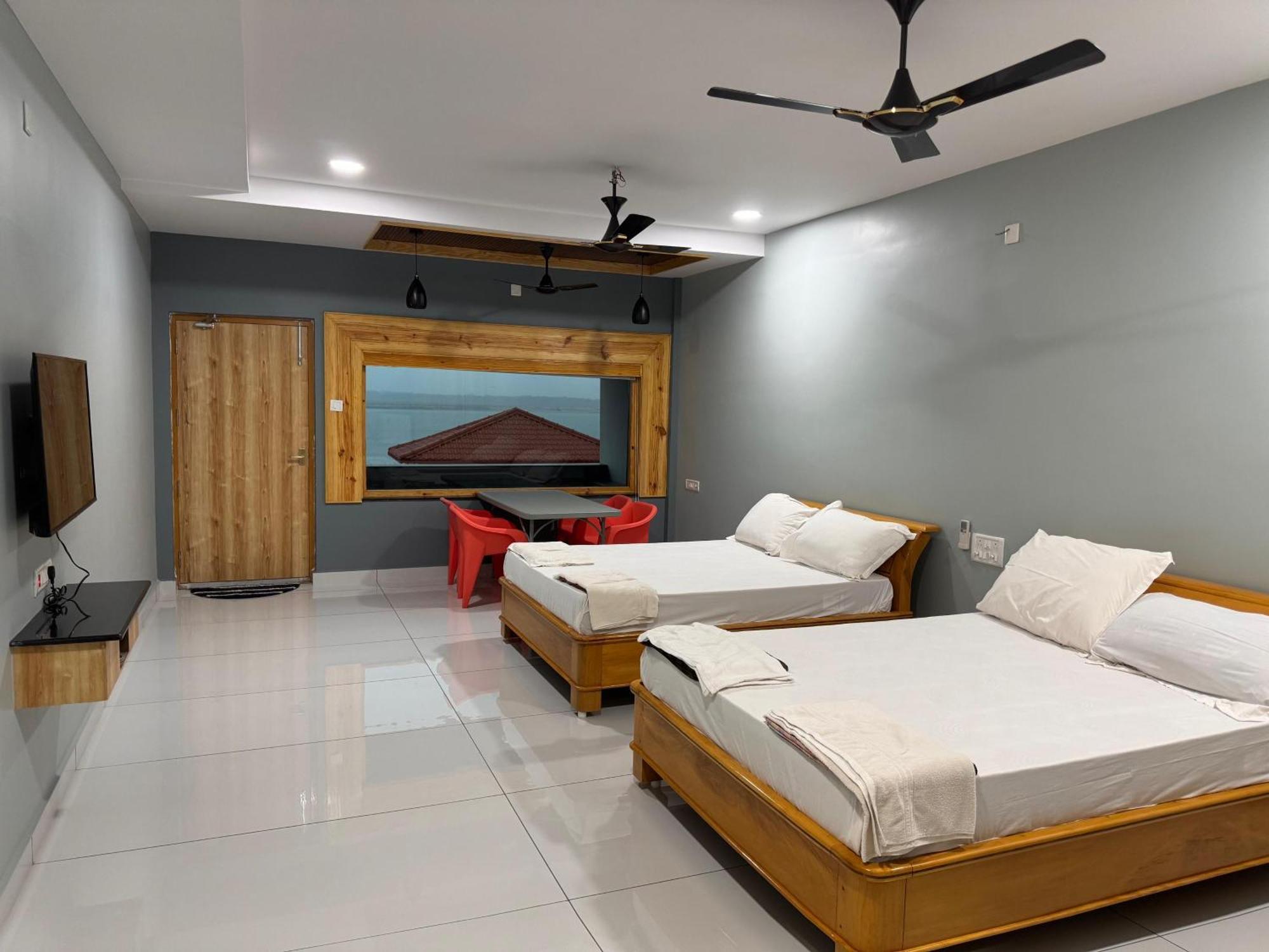 Yanam Resorts Exteriör bild